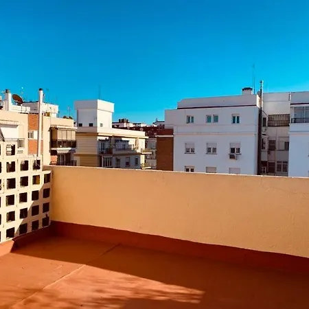 Lovely Triana Flat With Roof Terrace